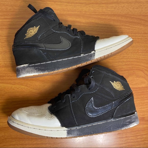 Jordan 1 Mid - Picture 2 of 9